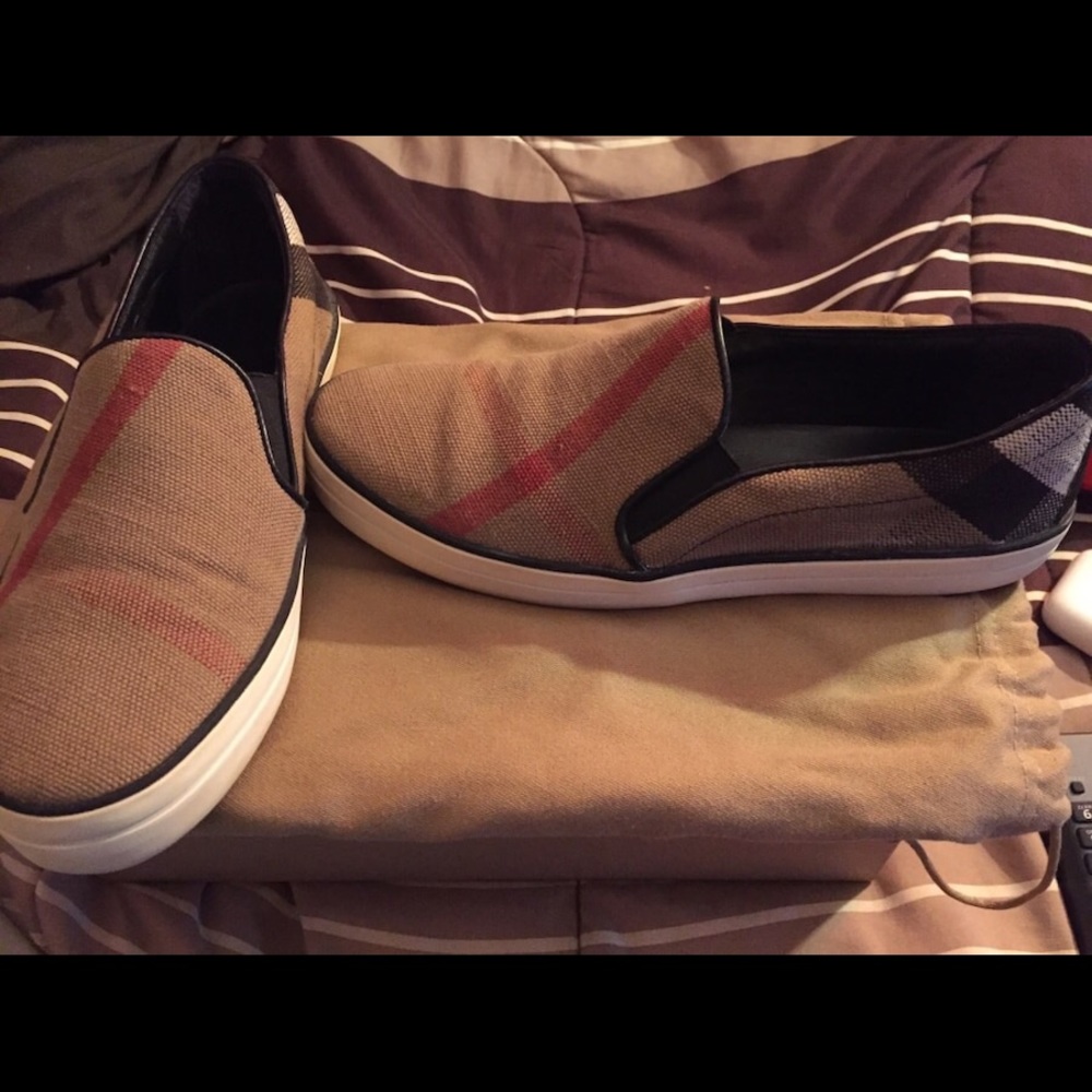Burberry slip on shoes - Picture 4 of 8